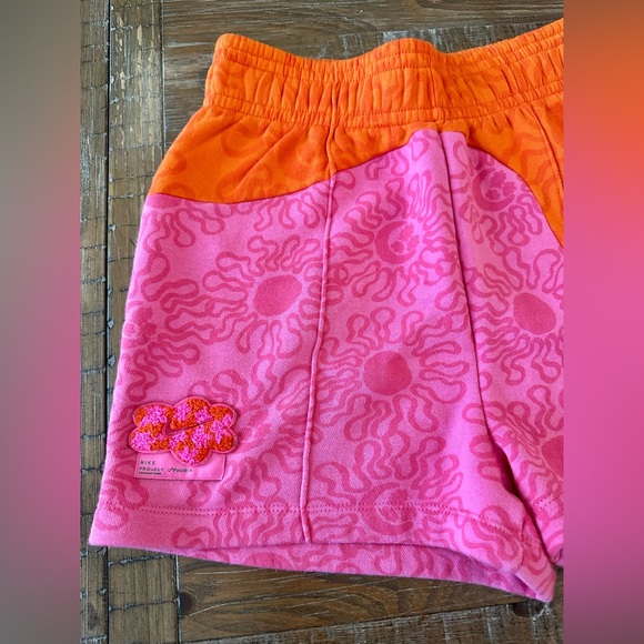 Nike U*phoria Sporty Pink and Orange Patterned Shorts, Size Small - Picture 3 of 10